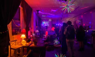 Beautiful and Versatile Open Loft Studio - Image 18