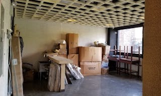 Beautiful Bar Open To New Tenants - Image 4