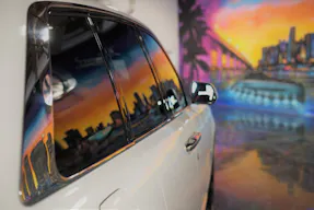 6,000 sqft Showroom in Miami - Image 3