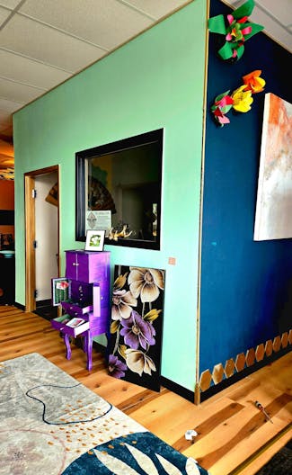 The Emerald Hive in the Heart of Fairlawn Ohio - Image 1