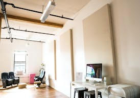 Bright Daylight Film/Photo Studio in Williamsburg - Image 4