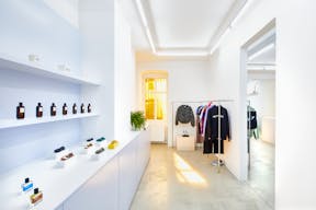 Exclusive Retail Space Next Door to SUPREME  – Berlin Mitte - Image 10