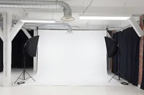 Espace Parallèle – Studio Photo 90 m² - Image 1