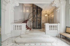 Beautiful Haussmannien Showroom Fashion Week - Image 12