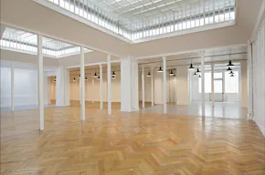 Premium Space In R�publique - Image 2