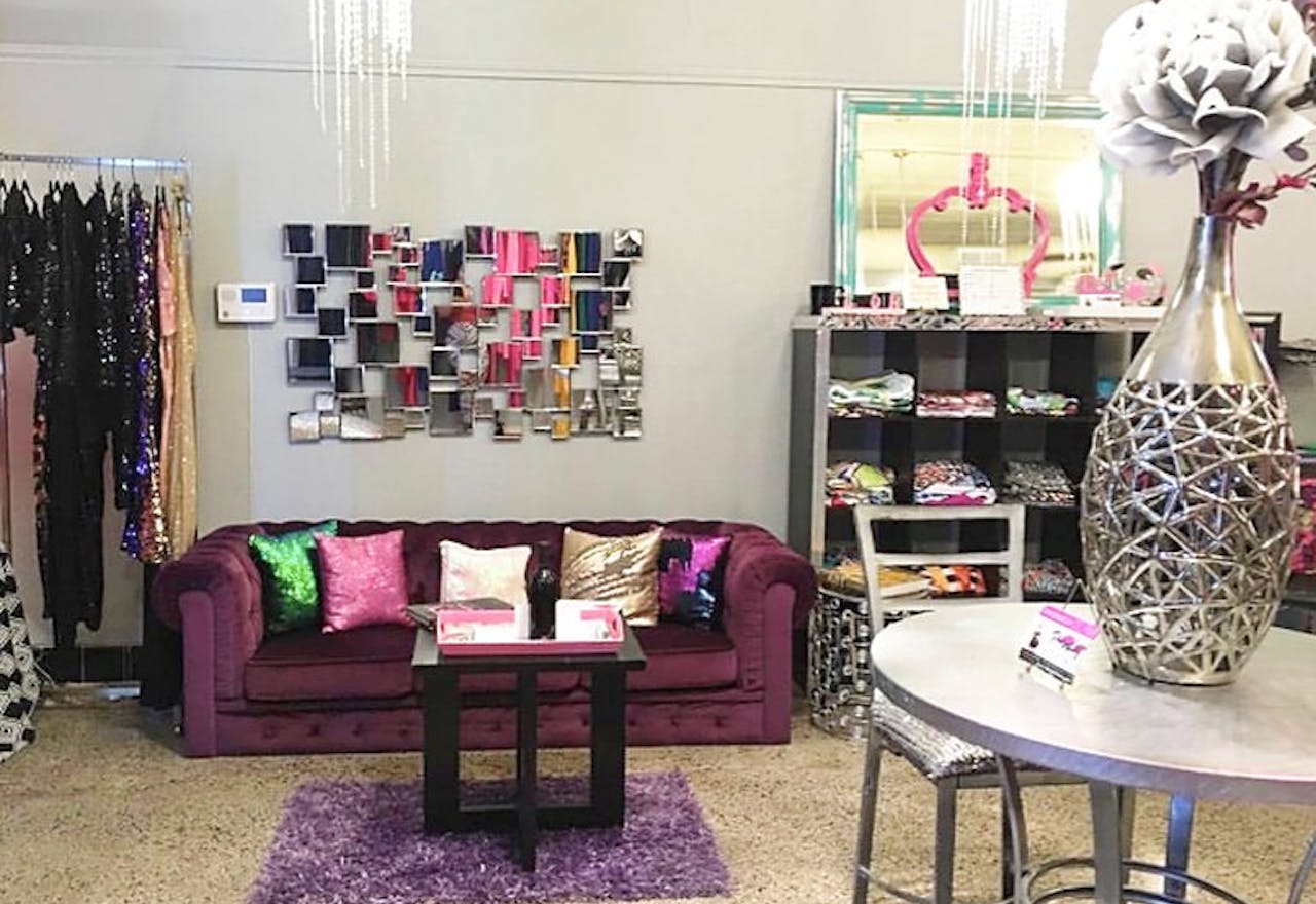Showroom & Boutique in Dallas - Image 2