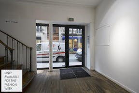 Beautiful Art Gallery - Image 13