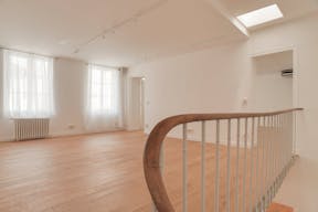 Showroom Boutique in Canal Saint Martin - Image 10