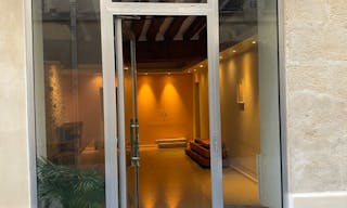 Boutique in Saint-Germain-des-Prés - Image 13
