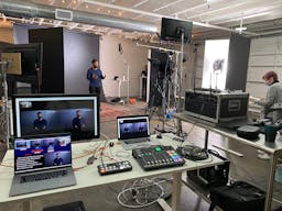 Stylish production and event space in Highland Park - Image 7