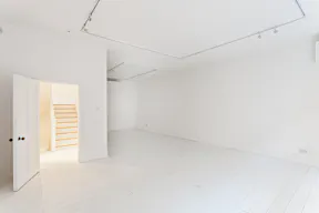 Exclusive Townhouse Rental in the Heart of London - Image 16