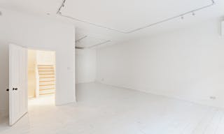 Exclusive Townhouse Rental in the Heart of London - Image 16