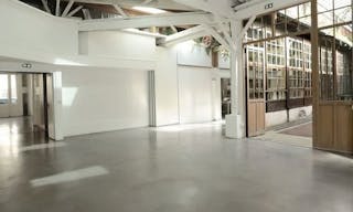 Incroyable espace de 650 m2 - Image 0