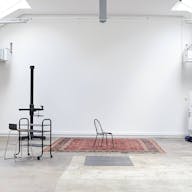 Studio on courtyard in a former artist's studio - Image 5