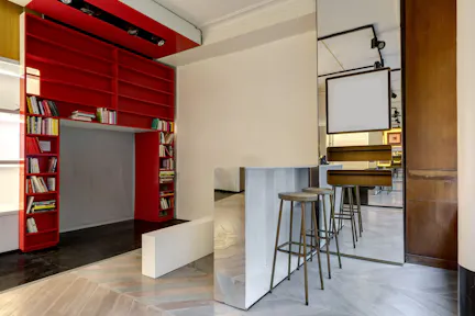 Atypical store in the heart of Saint-Germain des Prés - Image 0