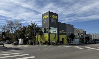 Pop-Up Space on Melrose Avenue - Image 0