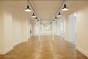 Premium Space In R�publique - Image 17