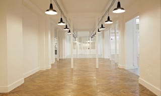 Premium Space In R�publique - Image 17