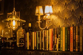 Retour dans le temps dans un magnifique Bar priv� - Image 9