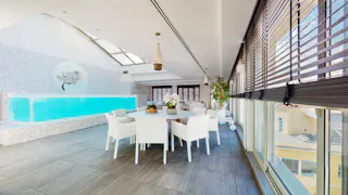 Hôtel particulier avec piscine à Cannes - Image 3