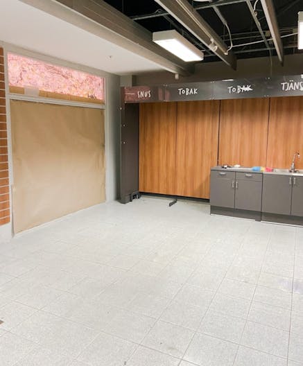 Former tobacco store in Commerce Skövde - Image 2