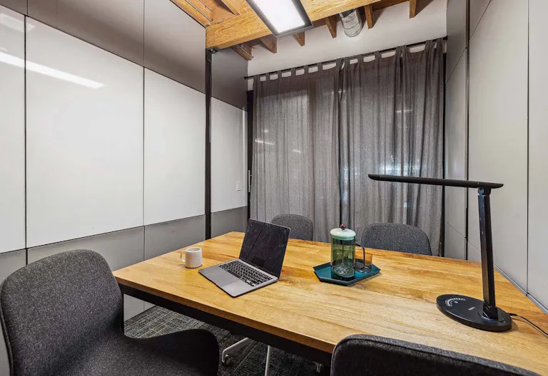Opal Meeting Room – seats 4 - Image 2