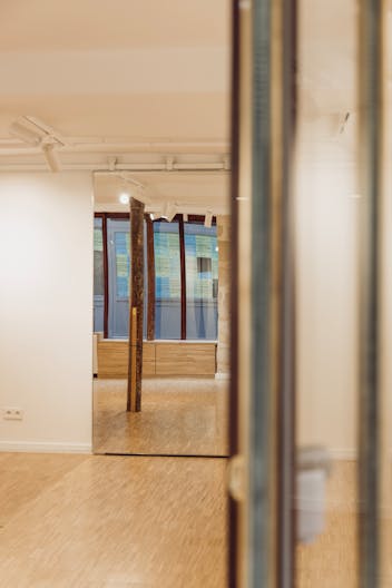 Immaculate show room in the center of Paris - Marais  - Image 2