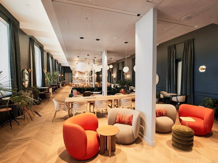 Espace coworking au cœur du 8 -ème arrondissement  - Image 1