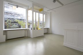 Pop-up gallery store in Paris, Belleville - Image 7