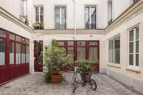 Brand New Showroom Le Marais - Image 1