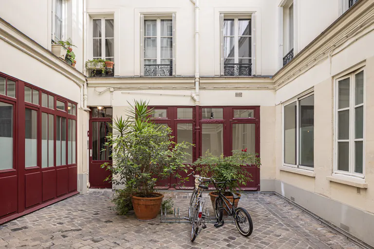 Brand New Showroom Le Marais  - Image 1