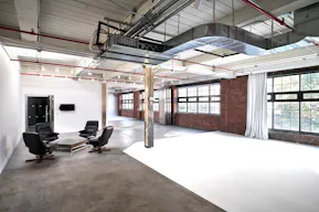  Flexible Studio Space with Two Cycloramas in Greenpoint, Brooklyn - Image 0
