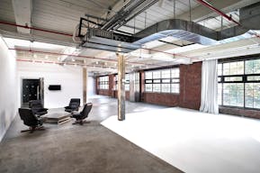 Flexible Studio Space with Two Cycloramas in Greenpoint, Brooklyn - Image 0