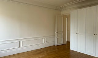 Apartment Showroom in Saint-Germain - Image 14