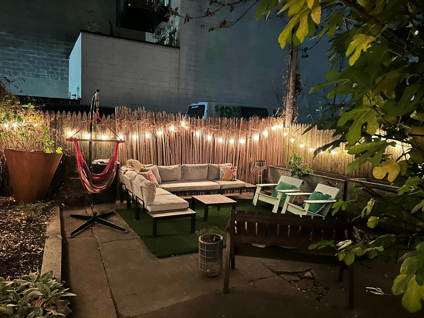Colorful Spacious Garden Apartment in Red Hook, Brooklyn