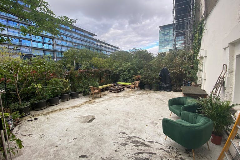 Superbe Photo Studio - avec tous les �l�ments n�cessaires � la bonne r�alisation de vos projets. - Image 3