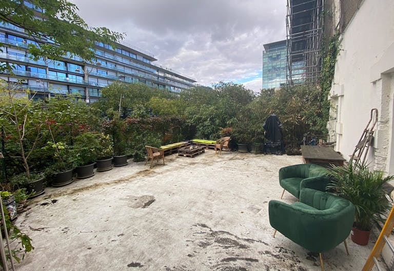 Superbe Photo Studio - avec tous les �l�ments n�cessaires � la bonne r�alisation de vos projets. - Image 3