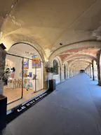 Galerie d’art à louer – Place des Vosges, Paris Marais – Expositions & Pop-up stores - Image 0