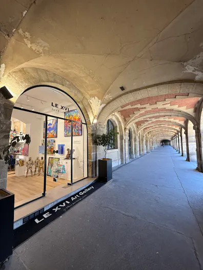 Galerie d’art à louer – Place des Vosges, Paris Marais – Expositions & Pop-up stores - Image 0