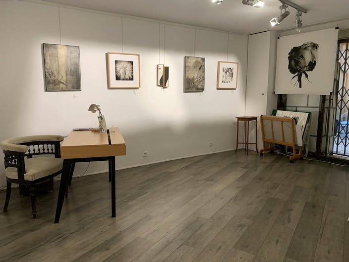 Galerie d'art sur une des plus belles places d'Aix en provence - Image 4