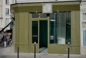 Boutique Canal Saint Martin - Image 1