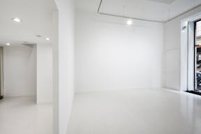 Espace white cube sur rue en plein Marseille - Image 5
