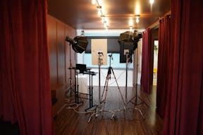 Stylish and Unique Storefront Space in The Heart of Haight - Image 5