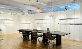 Luxury Apparel Showroom for High-End Fashion Brands - Image 1