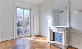 Apartment for Rent - Paris 8th Near Triangle d'Or - Ideal Showroom / Office - Image 2