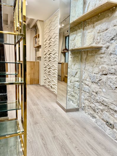 Rue Saint-Honoré Pop Up Boutique - Image 2