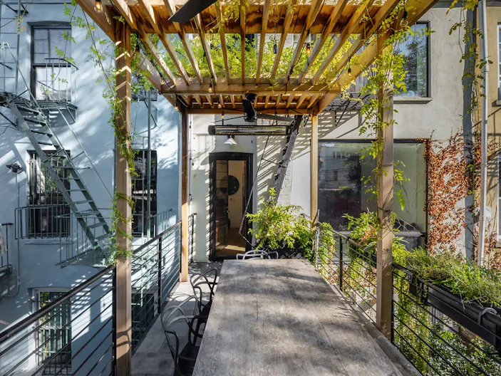Warm Modern Design Brooklyn - Image 4