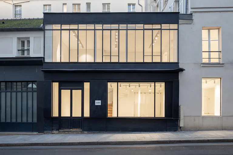 Rue de Turenne Corner Pop Up Boutique - Image 0