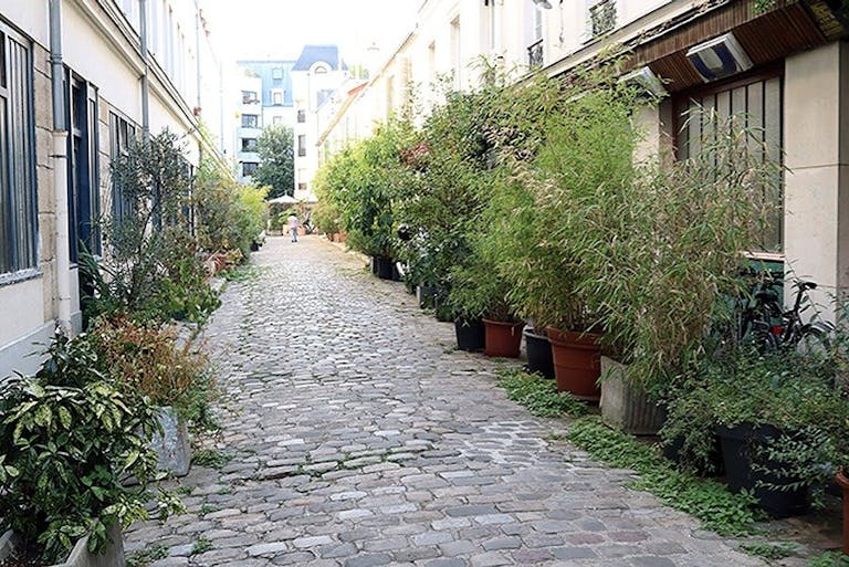 Elegant Space in Oberkampf - Image 1