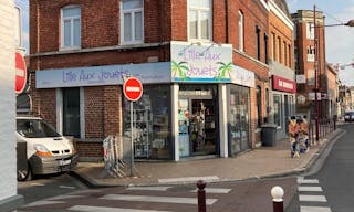 Corner boutique au c?ur de Lys-Lez-Lannoy - Image 0